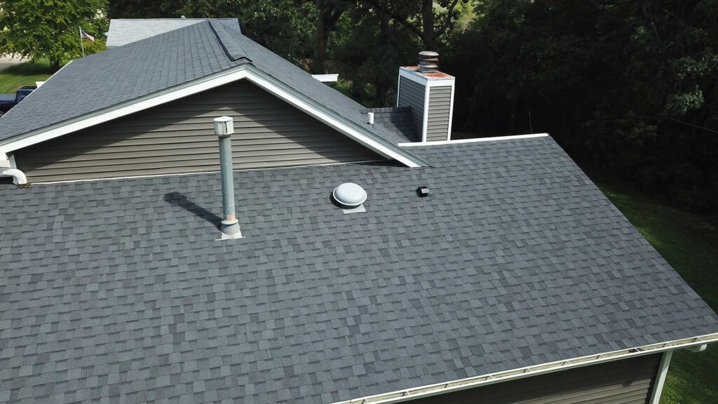 commercial and residential roofing company Twin Lakes WI